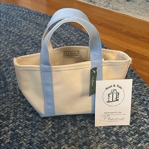 L.L. Bean Boat and Tote Small Canvas Handbag in Cream with Light Blue Trim